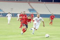 الكويت يهزم خيطان ويستعيد صدارة الدوري الكويتي مؤقتاً