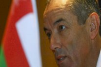 لوغوين مستاء من الحكم وراض عن أداء عُمان رغم الخسارة