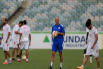 لوغوين يؤكد بأن عُمان ستقاتل أمام استراليا