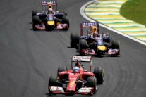 تحريم المشاركة في سباقات فورمولا 1 لمن هم دون الـ18