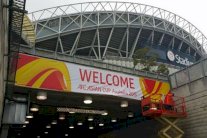 افتتاح مليء بالاحداث يعرض مزايا استراليا