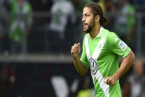 السويسري رودريغيز يمدد عقده مع فولفسبورغ