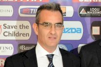 برشلونة تفكر بالمدير الرياضي لفيورنتينا لخلافة