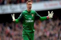 حارس أرسنال 