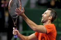 كارلوفيتش يقصي ديوكوفيتش من ربع نهائي دورة الدوحة