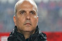 مدرب فلسطين يعول على عامل الغموض لمفاجأة اليابان