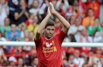 ستيفن جيرارد إيقونة ليفربول يشد الرحيل