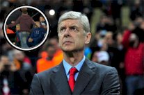 فينغر يقلل من أهمية اعتداء المشجع ويدرس رحيل بودولسكي