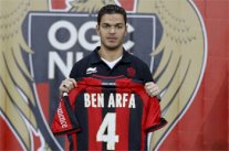 بن عرفة يوقع مع نيس لعام ونصف