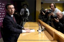 رئيس برشلونة يدعو إلى انتخابات مبكرة في نهاية الموسم