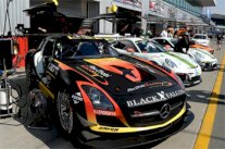 مرسيدس تدخل سباق 