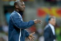 مدرب البحرين عيد: يمكننا إيقاف مهاجمي الإمارات