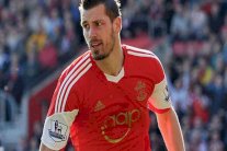 غياب الفرنسي شنايدرلان عن ساوثمبتون نحو 4 أسابيع