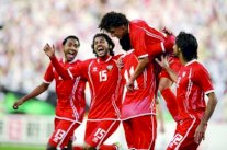 الإمارات والسعودية تقتربان من نصف النهائي