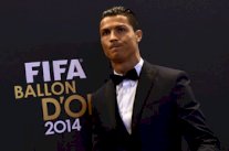 رونالدو يرد على تقارير خلافه مع بيل و بلاتر وبلاتيني 