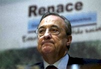 بيريز : ما قدمه لاعبو ريال مدريد مثير للسخرية 