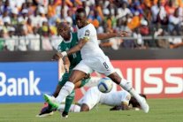 الجزائر تفرط بنقطة ثمينة في الوقت القاتل أمام غانا