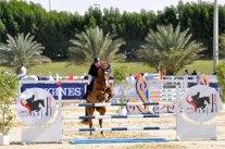 تينا تتوج بلقب الشوط الاول لبطولة الشارقة الدولية