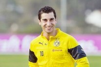 مخيتاريان يعود إلى تدريبات بوروسيا دورتموند