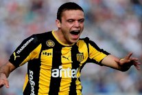 الأوروغوياني رودريغيز إلى بنفيكا على سبيل الإعارة