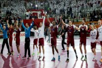 قطر تطيح بألمانيا وتواصل المغامرة نحو نصف النهائي