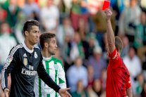 إيقاف كريستيانو مباراتين فقط ويعود أمام أتلتيكو مدريد