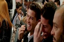 ضحك هيستيري لرونالدو بعد سماعه تقليد لصرخته الشهيرة