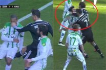 رونالدو يعتدي على لاعبين ويطرد بالبطاقة الحمراء