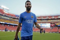 أندية الليغا تساند برشلونة في قضية تسجيل أردا توران 