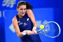 رادفانسكا تطالب باختصار موسم كرة المضرب إلى 9 أشهر