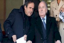 لجنة الأخلاق في الفيفا تجتمع لبحث مصير بلاتر وبلاتيني