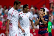 إشبيلية يلحق ببرشلونة الخسارة الثانية في الليغا