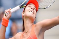 إيفانوفيتش إلى ثاني أدوار بكين