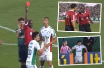 حكم يستدعي لاعب من غرفة تغيير الملابس بعد طرده !