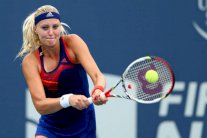 دورة تيانجين: خروج مبكر لسفيتولينا وتأهل ملادينوفيتش