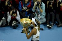 موغوروزا تواصل تقدمها في تصنيف المحترفات