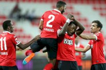 الأهلي يواجه الشارقة وعينه على لقاء الهلال السعودي