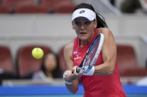 رادفانسكا إلى نصف نهائي دورة تيانجين