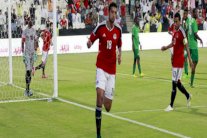 مصر ونيجيريا تسحقان زامبيا والكاميرون بثلاثية ودياً