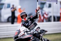 زاركو يتوج بلقب موتو 2 بعد انسحاب رابات