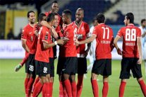 الأهلي يواجه الشارقة وعينه على لقاء الهلال السعودي