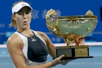 انسحاب موغوروزا من دورة هونغ كونغ بسبب الإصابة