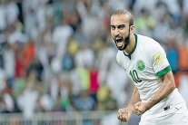 السهلاوي يتفوق على أغويرو وليفاندوفيسكي