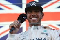 هاميلتون على مشارف لقبه الثالث