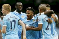 ثلاثية سترلينغ تبقي سيتي متصدرا وكلوب يقتنص نقطة 