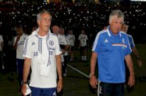 هل يعيد أبراموفيتش سيناريو بيريز مع مورينيو وكارليتو؟