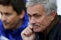 مورينيو يقاطع المؤتمر الصحفي بعد خسارة تشيلسي