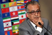 صعوبات سياسية تمنع ترشح سلمان لرئاسة الفيفا!