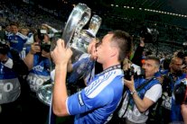 تيري يفض الشراكة مع سكولز محققاً رقما قياسيا بالأبطال