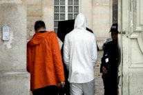 اعتقال بنزيمة لمعرفة علاقته بقضية ابتزاز فالبوينا